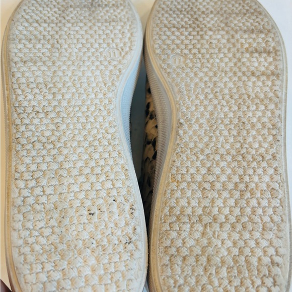 Steve Madden White and Gold Snake Print Sneakers Size 11 - Picture 10 of 10